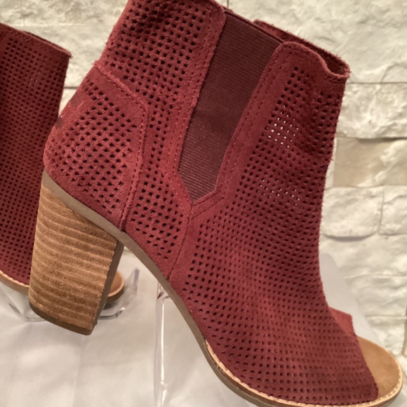 TOMS Majorca Peep Toe Ankle Bootie - Picture 3 of 12